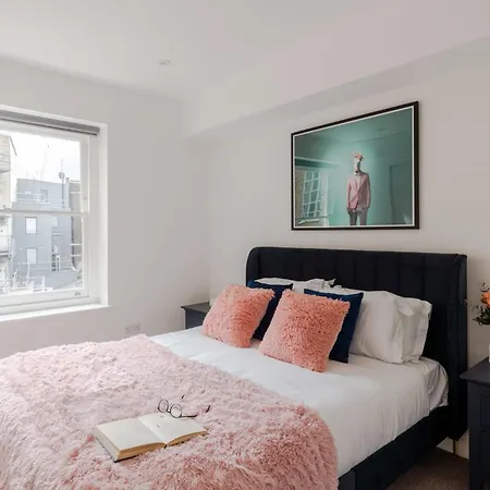 The Vanity Affair - Fitzrovia - By Frankie Says London Exterior foto