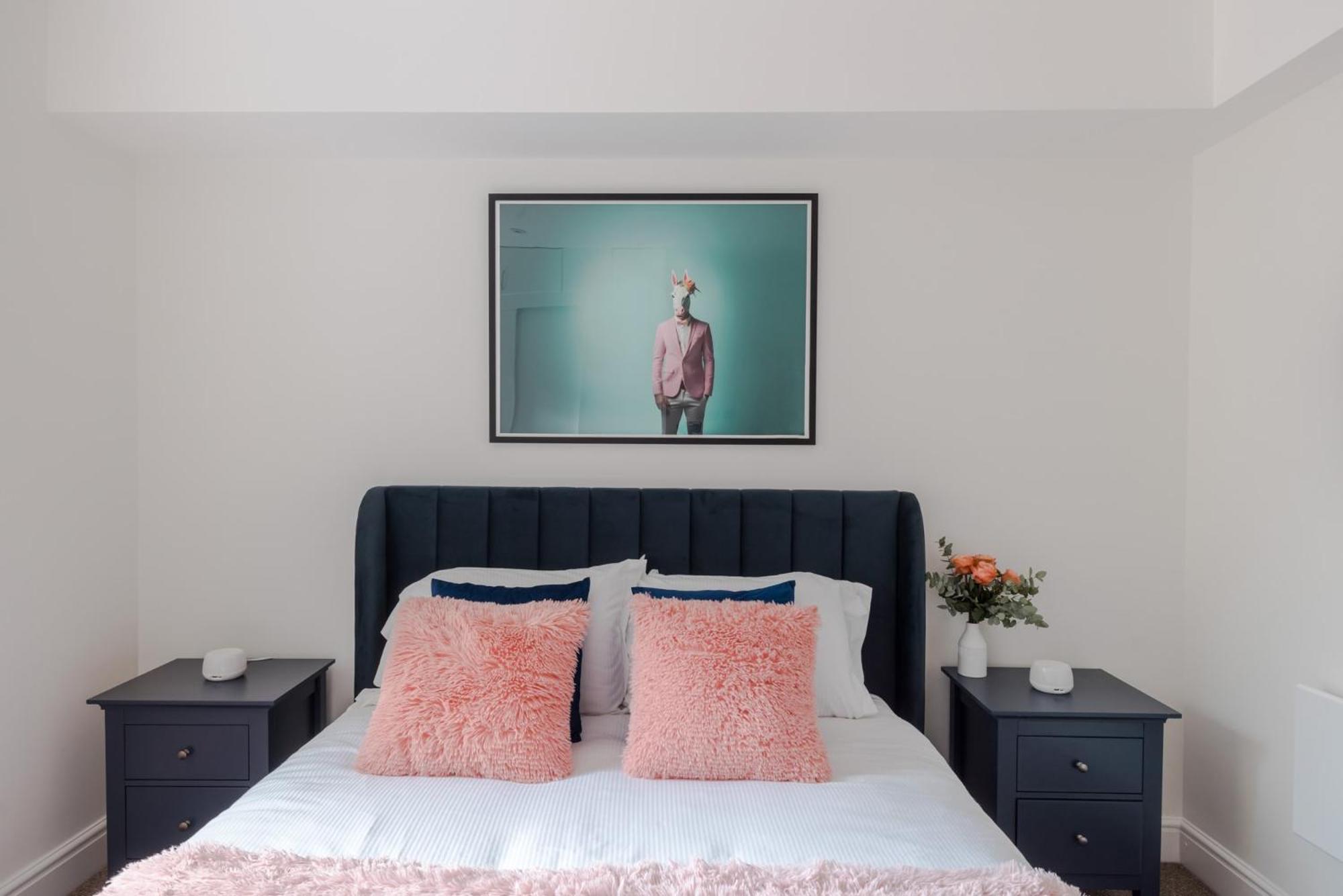 The Vanity Affair - Fitzrovia - By Frankie Says Apartamento *
